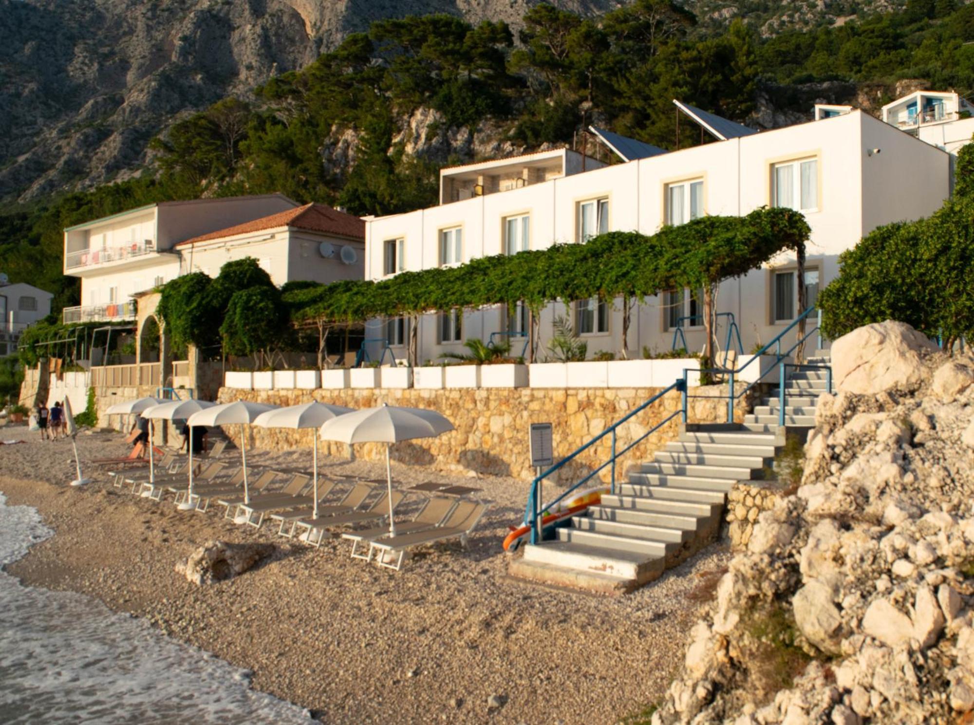 Beach Hotel Drasnice Exterior photo